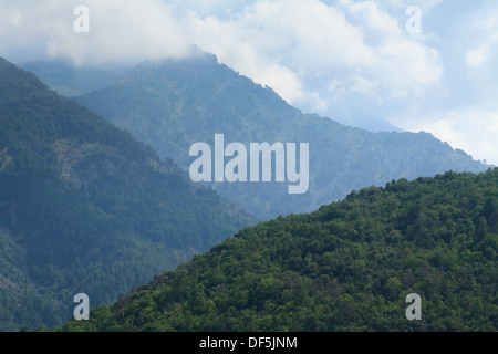 Le montagne intorno a Corte Foto Stock