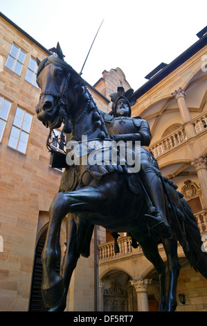 Statua equestre di Eberhard barbuto, Innenhof, Altes Schloss, antico castello, Stoccarda, Baden-Wuerttemberg, Germania Foto Stock