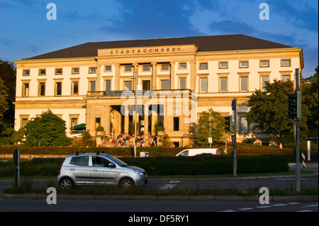 Wilhemspalais (ex Stadtbucherei (biblioteca della città)) da Giovanni Salucci, 1834-40, Stoccarda, Baden-Wuerttemberg, Germania Foto Stock