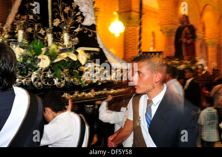 Via Crucis - Pasqua in Ntra Sra del Rosario nella cattedrale di GIRARDOTA - Dipartimento di Antioquia. COLOMBIA Foto Stock