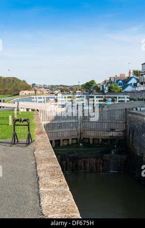 Bude, Cornwall, Inghilterra. 27 settembre 2013. Serratura di chiusura porte a Bude canal in North Cornwall. Foto Stock