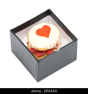 Amaretto torta boutique in confezione regalo e allentato. Foto Stock