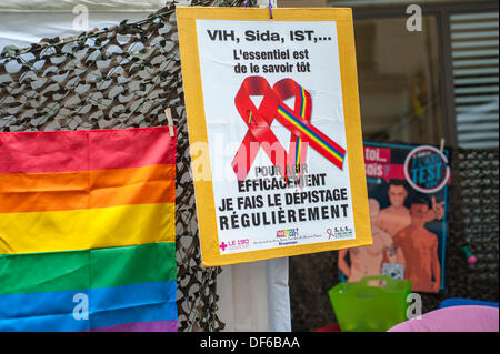 Parigi, Francia, HIV Rapid Test Week, 'Flash Test', Diagnosis of HIV/AIDS, French AIDS organisation AIDES, Detail Health French Aids poster Foto Stock