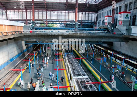 La stazione metropolitana Principe Pio. Madrid, Spagna. Foto Stock