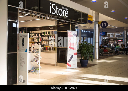 Istore boutique in aeroporto Foto Stock