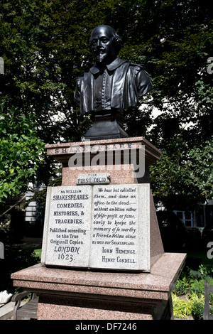 Busto di William Shakespeare, St Mary Aldermanbury giardino, Aldermanbury, London, EC2 Foto Stock