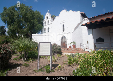 Basilica della Missione di San Diego de Alcala, San Diego, CA. Foto Stock