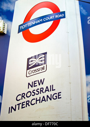 Tottenham Court Road Crossrail opere segno, Oxford Street, London, England, Regno Unito Foto Stock