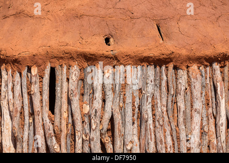 Capanne tradizionali del popolo Himba Foto Stock