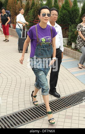 L'attrice Carina Lau assiste attività pubbliche detenute da Hong Kong anti-cancro la società di Hong Kong, Cina domenica 29,2013 sep. Foto Stock