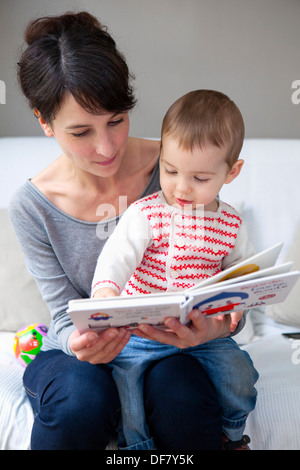 MADRE E FIGLIO Foto Stock