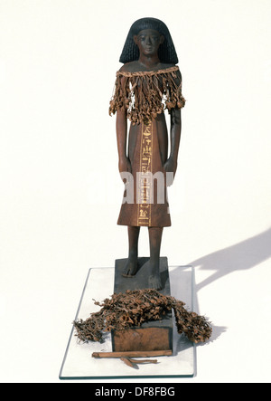 Statua dell'architetto Kha. Polychromed legno. Tomba di Kha (Deir el-Medina). 1400 BC. Nuovo Regno. Xviii dinastia. Foto Stock
