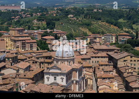 Vista di Siena da Torre del Mangia in Il campo, Toscana, Italia Foto Stock