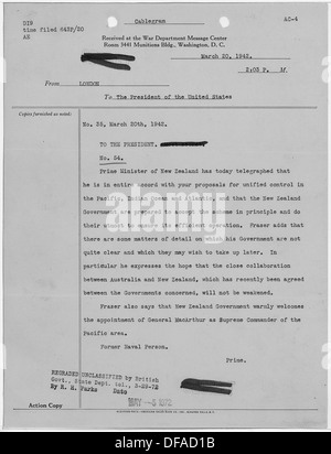 Questa fotografia mostra l'incontro del primo ministro britannico Winston Churchill con il presidente degli Stati Uniti Franklin D. Roosevelt durante la seconda guerra mondiale, un momento chiave nella collaborazione con la leadership alleata. Foto Stock