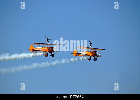 Breitling wing walkers a Sywell Aerodrome Northamptonshire Foto Stock