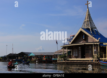 Villaggio galleggiante, Krakor, in Cambogia Foto Stock