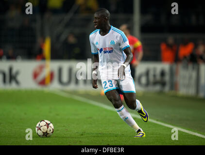 Dortmund, Germania. 01 ott 2013. La Marsaille Benjamin Mendy corre con la palla durante la Champions League Gruppo F match tra Borussia Dortmund e Olympique Marsiglia a Dortmund, Germania, 01 ottobre 2013. Foto: Bernd Thissen/dpa/Alamy Live News Foto Stock