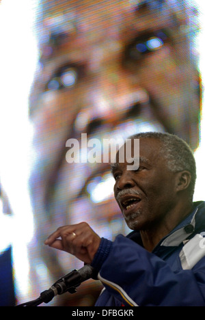 Il Presidente Thabo Mbeki parla durante le elezioni presidenziali in Imbizo Ladysmith, 6 ottobre 2007. Foto Rogan Ward. Foto Stock