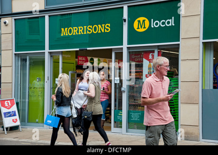 Ramo di Morrisons supermercato locale Spurriegate York North Yorkshire England Regno Unito Regno Unito GB Gran Bretagna Foto Stock