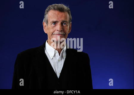 William McIlvanney, scrittore scozzese di romanzi, racconti e poesie in Edinburgh International Book Festival 2013 Foto Stock