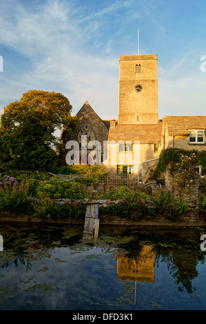 UK,Dorset,Swanage,St Mary's Church & Mill Pond Foto Stock