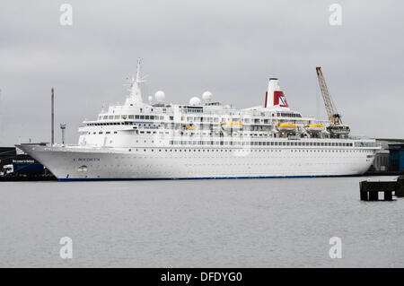 Belfast, Irlanda del Nord, Regno Unito. 03 ott 2013. Boudicca nave da crociera, azionato da Fred Olsen Cruises, ancorate a Belfast Foto Stock