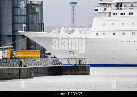 Belfast, Irlanda del Nord, Regno Unito. 03 ott 2013. Boudicca nave da crociera, azionato da Fred Olsen Cruises, ancorate a Belfast Foto Stock