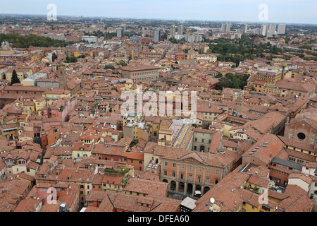 Vista dalla Torre degli Asinelli, Bologna, Emilia Romagna, Italia Foto Stock