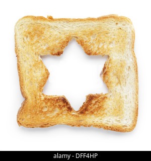 Tostate fette di pane bianco con foro a stella su sfondo bianco con ombra Foto Stock