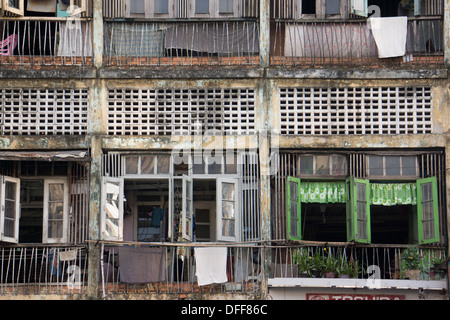 Le facciate del vecchio Yangon Foto Stock