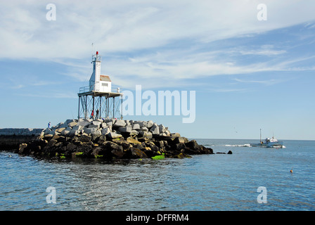 Faro sul porto di Gloucester, Gloucester, Massachusetts, STATI UNITI D'AMERICA Foto Stock