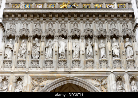 L'Abbazia di Westminster, statue della facciata, Londra, regione di Londra, England, Regno Unito Foto Stock