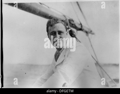 Una fotografia di Franklin D. Roosevelt a Campobello, un luogo dove Roosevelt trascorse del tempo con la sua famiglia. L'immagine mette in evidenza il suo legame con questo ritiro mentre è in ufficio. Foto Stock