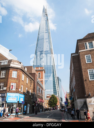 La Shard, un iconico 87 piani di grattacielo vicino al London Bridge, Londra, Regno Unito, a 306m (1004 ft) l'edificio più alto nell'UE. Foto Stock