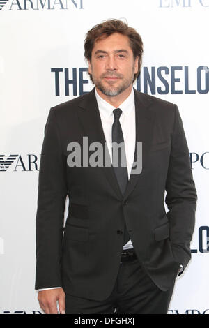 Londra, Regno Unito. 03 ott 2013. Javier Bardem assiste una speciale proiezione di "il consigliere' all'Odeon West End, Leicester Square, London - 3 ottobre 2013 Foto di Keith Mayhew © KEITH MAYHEW/Alamy Live News Foto Stock