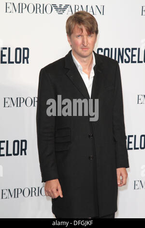 Londra, Regno Unito. 03 ott 2013. Tom Hooper si assiste a una speciale proiezione di "il consigliere' all'Odeon West End, Leicester Square, London - 3 ottobre 2013 Foto di Keith Mayhew © KEITH MAYHEW/Alamy Live News Foto Stock