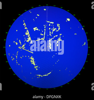 Blu nave moderna nella schermata Radar con round mappa su nero Foto Stock