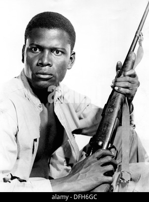 Sidney Poitier sul set del film, qualcosa di valore, 1957 Foto Stock