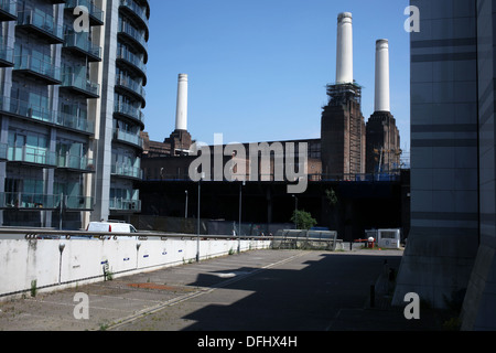Vista di Battersea Power Station in modo Sopwith da Queenstown Road - Londra - Inghilterra - UK Foto Stock