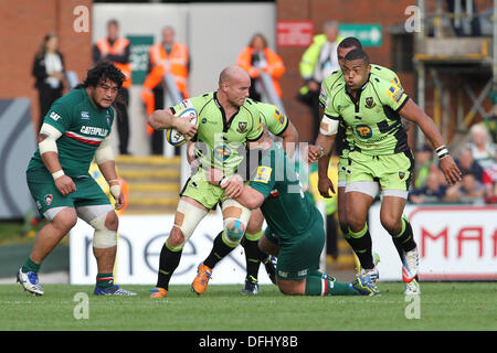 Leicester, Regno Unito. 05 ott 2013. Sam Dickinson di Northampton durante la Aviva Premiership gioco tra Leicester Tigers e Northampton santi da Welford Road. Credito: Azione Sport Plus/Alamy Live News Foto Stock