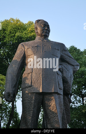 Il presidente Mao statua sul Bund nel centro di Shanghai Foto Stock