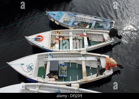 Barche da pesca in Bunbeg (Bun Beag) Harbour, County Donegal, Irlanda. Foto Stock