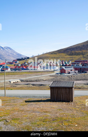 Vista sulla città di Longyearbyen, Spitsbergen, Norvegia Foto Stock