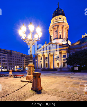 Storica piazza Gendarmenmarkt a Berlino, Germania. Foto Stock