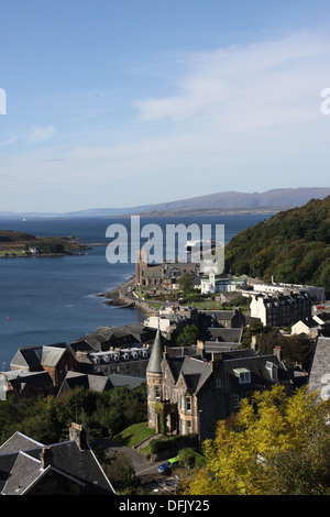 Vista in elevazione del traghetto calmac arrivando a Oban Scozia settembre 2013 Foto Stock