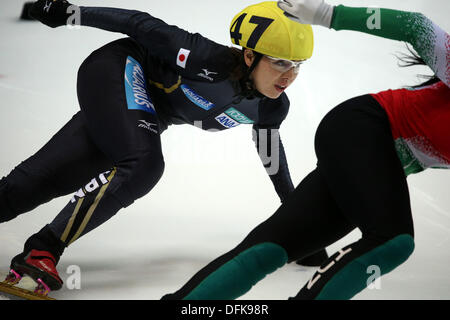 Seoul, Corea del Sud. 6 Ottobre, 2013. Ayuko Ito (JPN) Short Track : durante le signore 3000m FinalB relè a ISU World Cup a Seul, in Corea del Sud . Credito: Jun Tsukida AFLO/sport/Alamy Live News Foto Stock