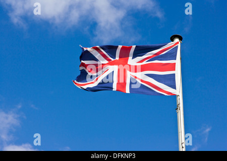 Bandiera volare al di sopra di Fort George a Inverness nelle Highlands scozzesi;Scozia Foto Stock