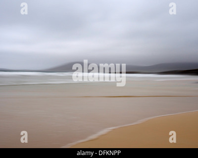 Spiaggia di sabbia, Traigh Iar, Horgabost, Harris, Scozia (intenzionale di movimento della telecamera) Foto Stock