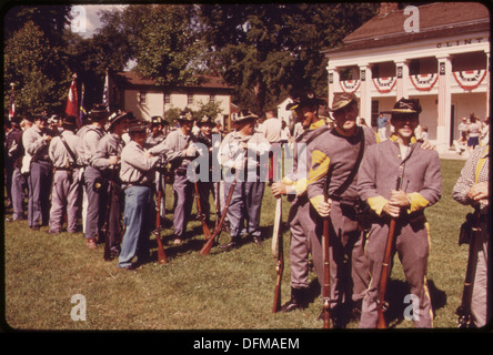 Vecchio tempo RIFLEMAN d'incontro, il 24 giugno 1973, sul villaggio Greenfield verde adiacente al Museo di Henry Ford di Dearborn.... 549700 Foto Stock