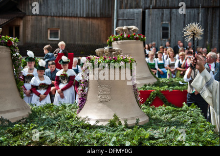 Cerimonia di battesimo di una campana, Antdorf, Baviera, Germania Foto Stock